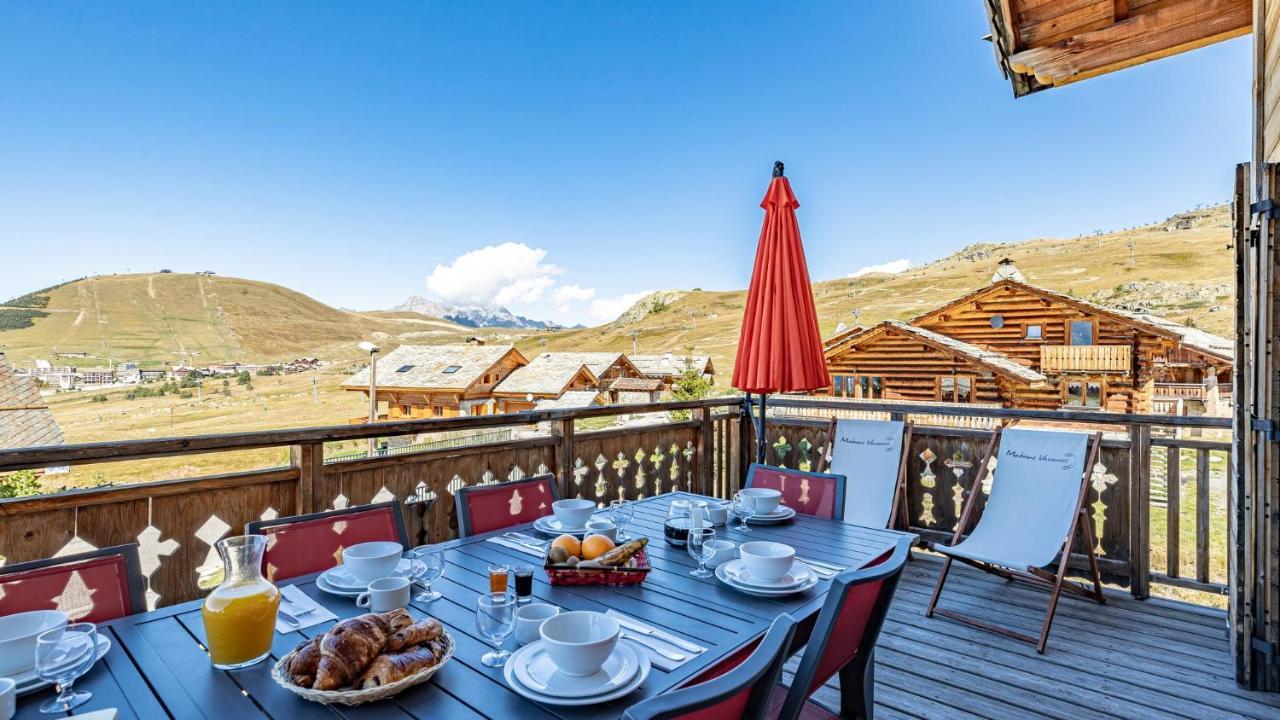 Madame Vacances Les Chalets De L'Altiport Alpe d'Huez Exterior foto