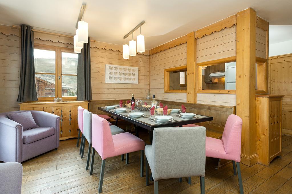 Madame Vacances Les Chalets De L'Altiport Alpe d'Huez Exterior foto
